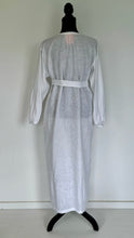 Afbeelding in Gallery-weergave laden, Ostuni 100/W001 Dress long
